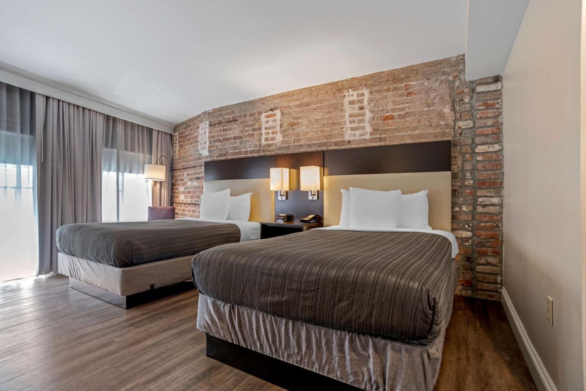 Double Room with Two Double Beds and Roll-In Shower - Mobility Accessible/Non-Smoking