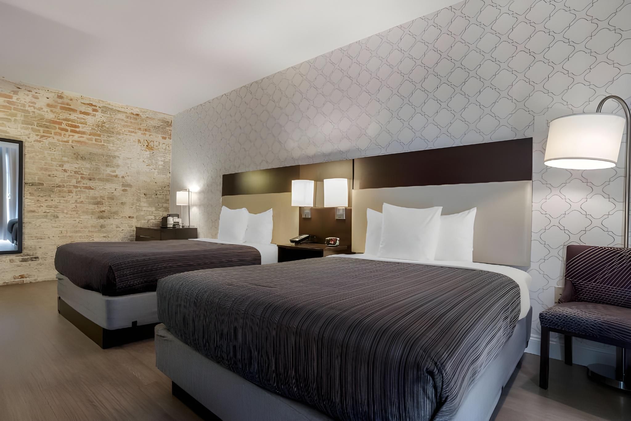 2 Double Beds, Non-Smoking, No Window In Room, Whirlpool, High Speed Internet Access, Safe, Coffee M