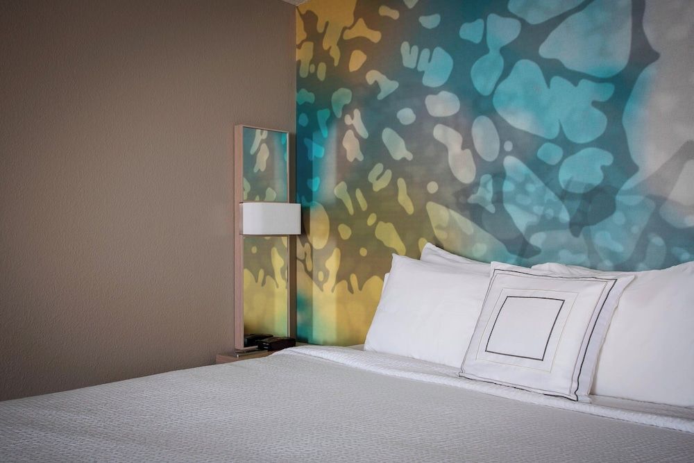 Room, 1 King Bed (Mobility/Hearing Accessible, Tub)