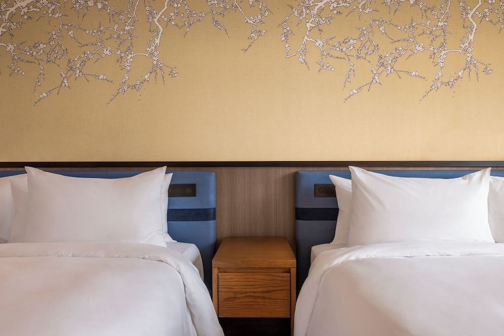 Nobu Luxury Room, 2 Queens, City View