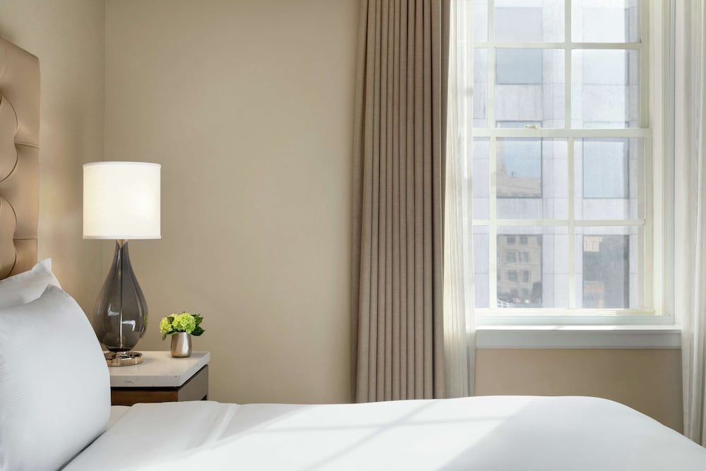 Suite, 1 King Bed