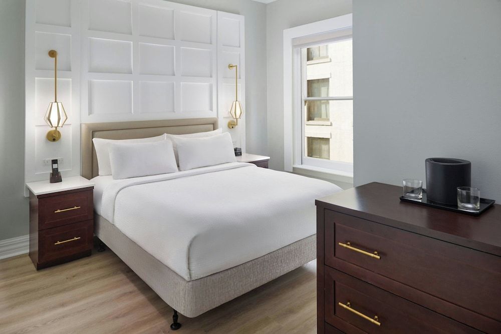 Studio Suite, 1 Queen Bed with Sofa bed