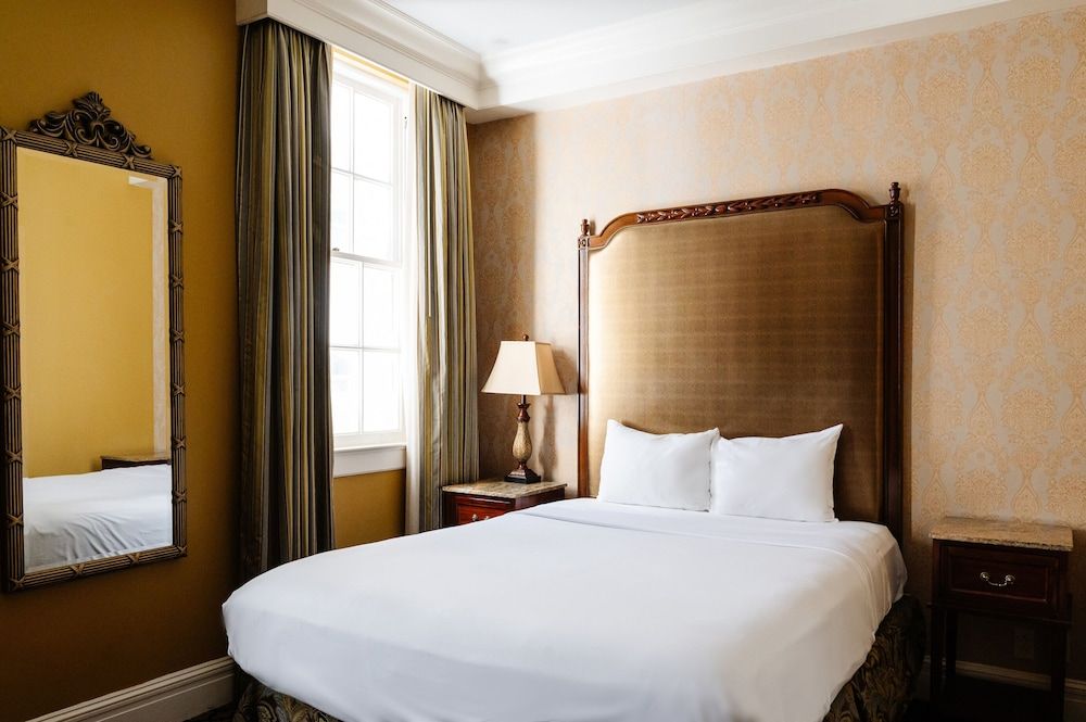 Classic Room, 1 Queen Bed (Self Check-in with Virtual Front Desk)