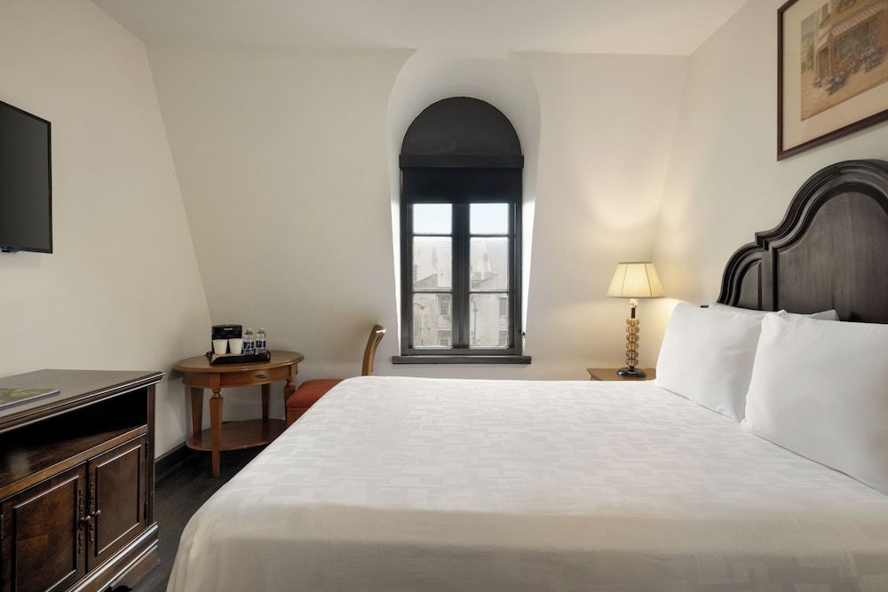 Deluxe Room, 1 Queen Bed