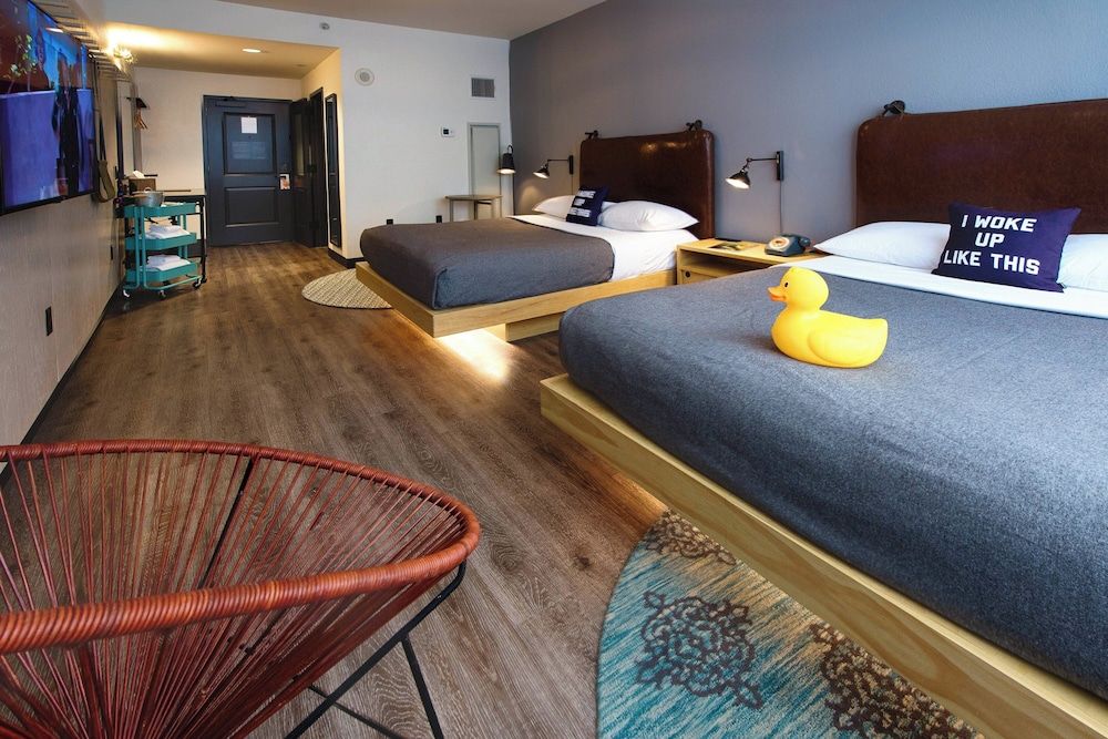 Room, 2 Queen Beds, Non Smoking