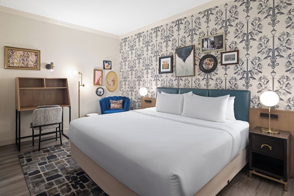 Standard Room, 1 King Bed (Interior)