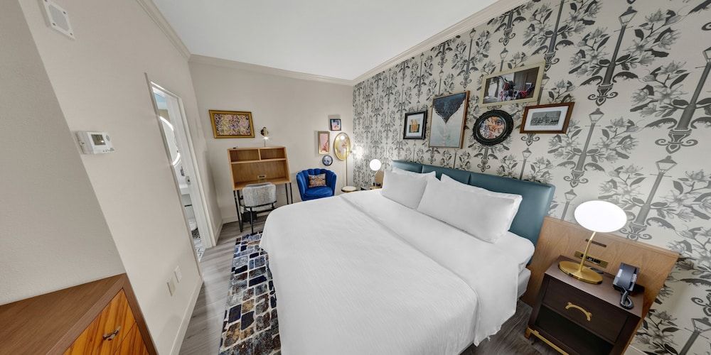 Standard Room, 1 King Bed
