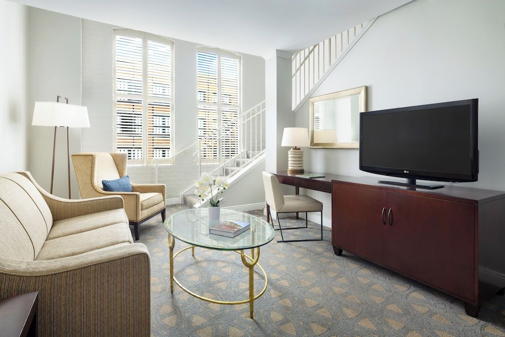 The Riverfront Hotel New Orleans Executive Suite (Loft) 4