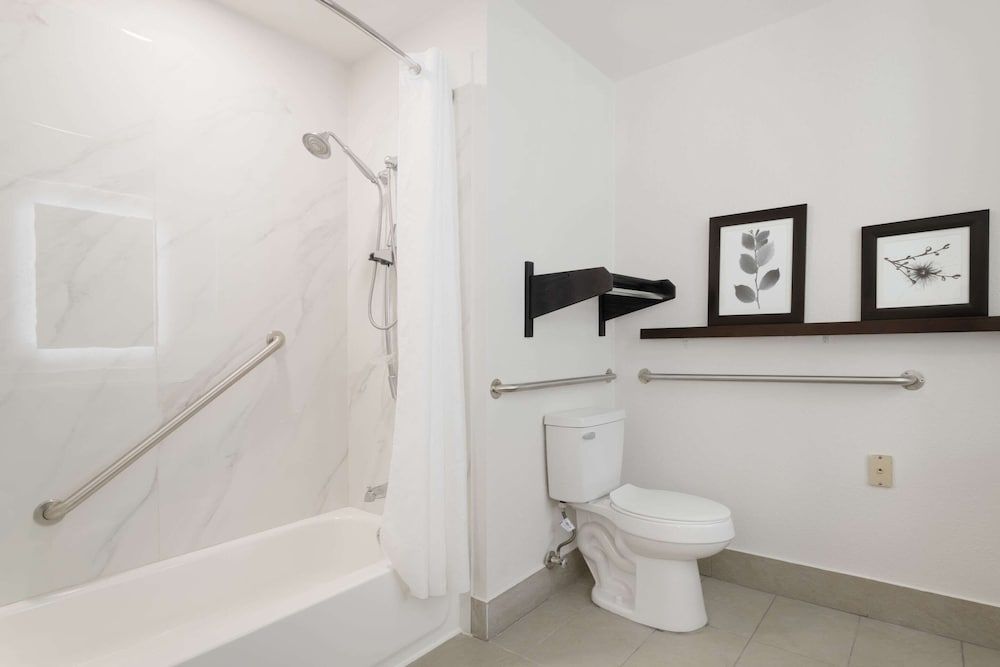 Suite, 1 King Bed, Non Smoking