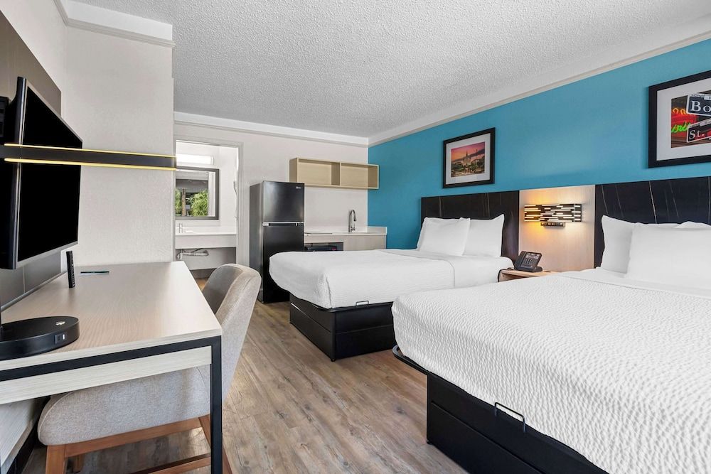 Suburban Studios Slidell I-10 Standard Room, 2 Double Beds, Non Smoking 2