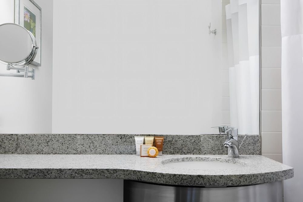 undefined Club Quarters Hotel Faneuil Hall, Boston 6