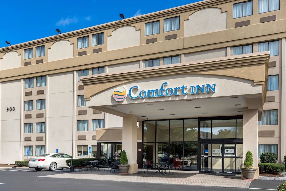 undefined Comfort Inn Boston 2