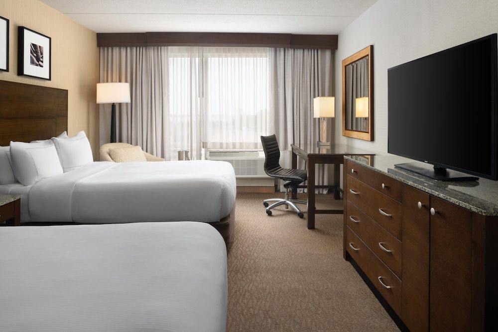 undefined DoubleTree by Hilton Hotel Boston Bayside 3