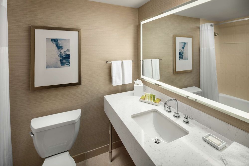 undefined Hilton Boston Logan Airport 9