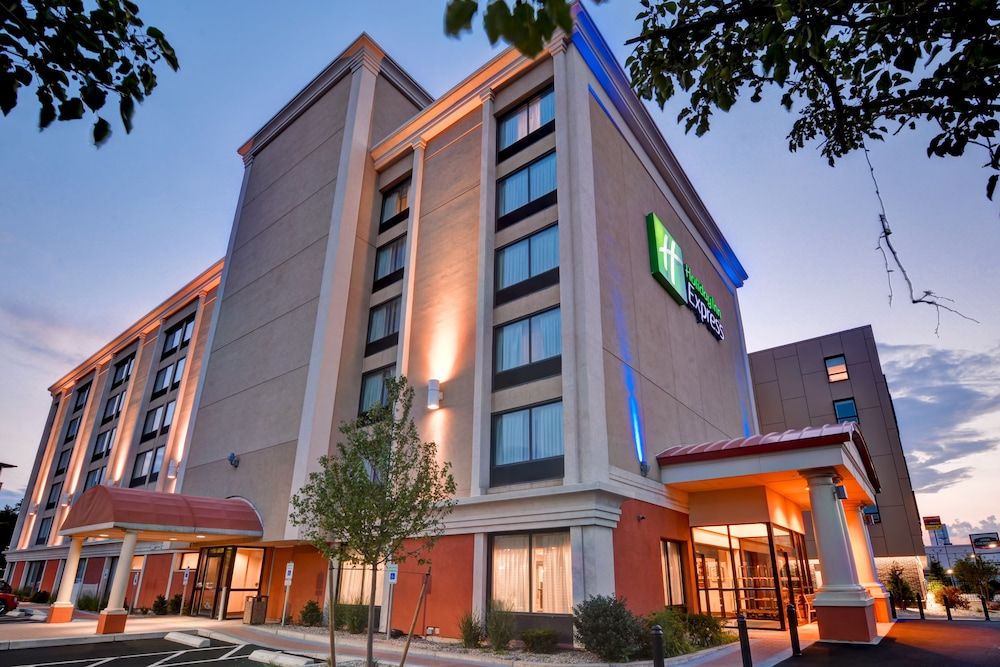 undefined Holiday Inn Express Boston by IHG 5