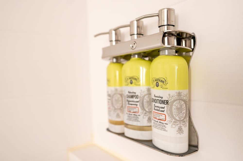 Holiday Inn Express Boston by IHG Standard Room, 1 Queen Bed 5