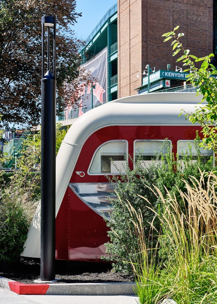 undefined The Verb Hotel 5