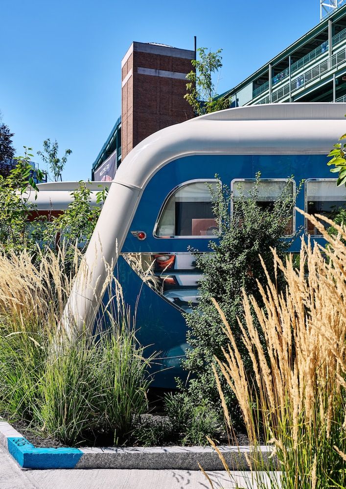 undefined The Verb Hotel 2