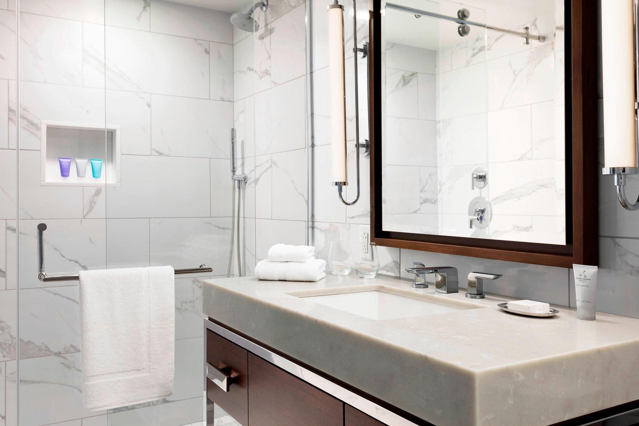 undefined Boston Marriott Long Wharf 9