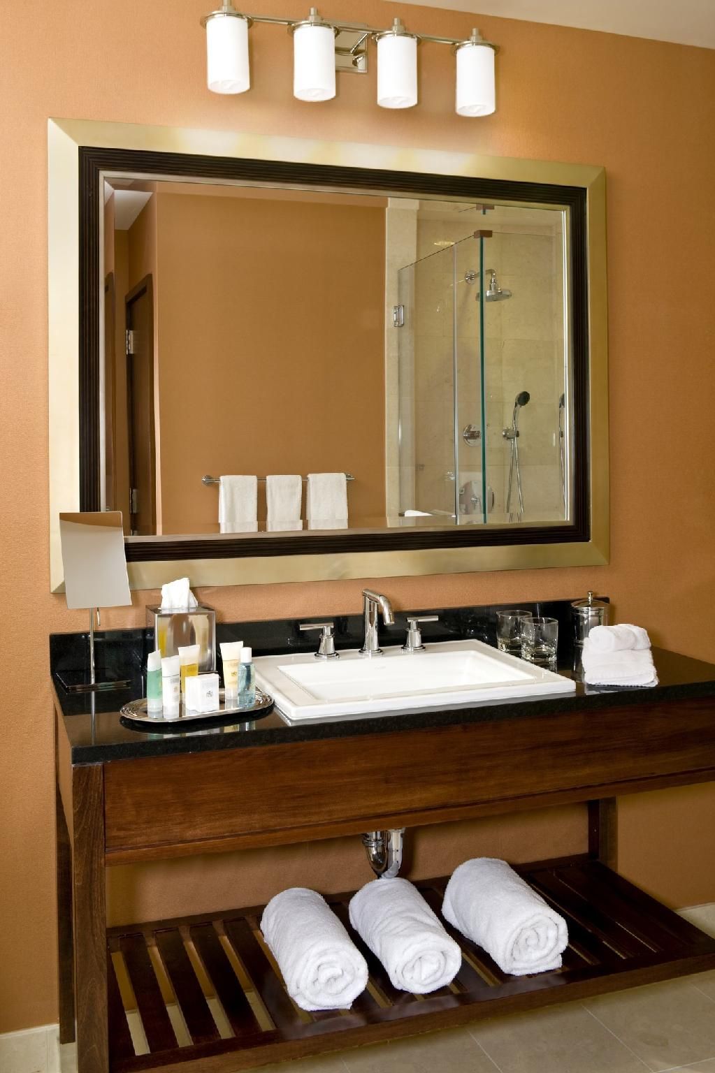 The Bostonian Boston Superior King 2