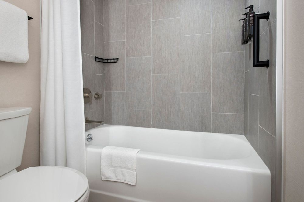 Sheraton Boston, a Marriott Hotel Room, 1 King Bed 12