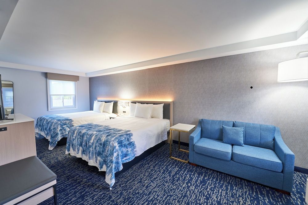 Suite, 2 Queen Beds, Non Smoking