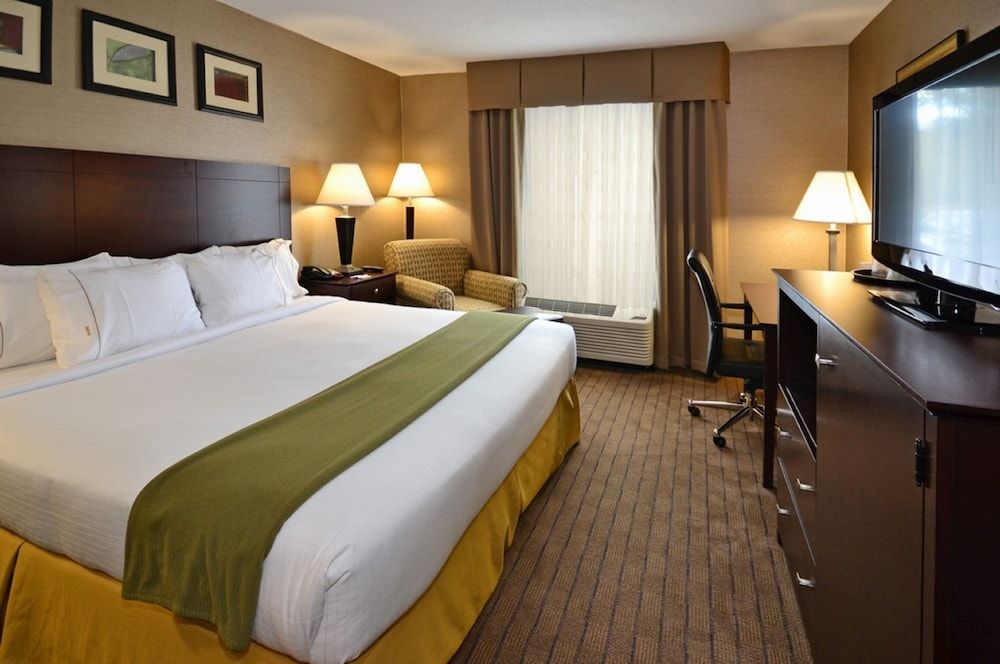 Standard Room, 1 King Bed