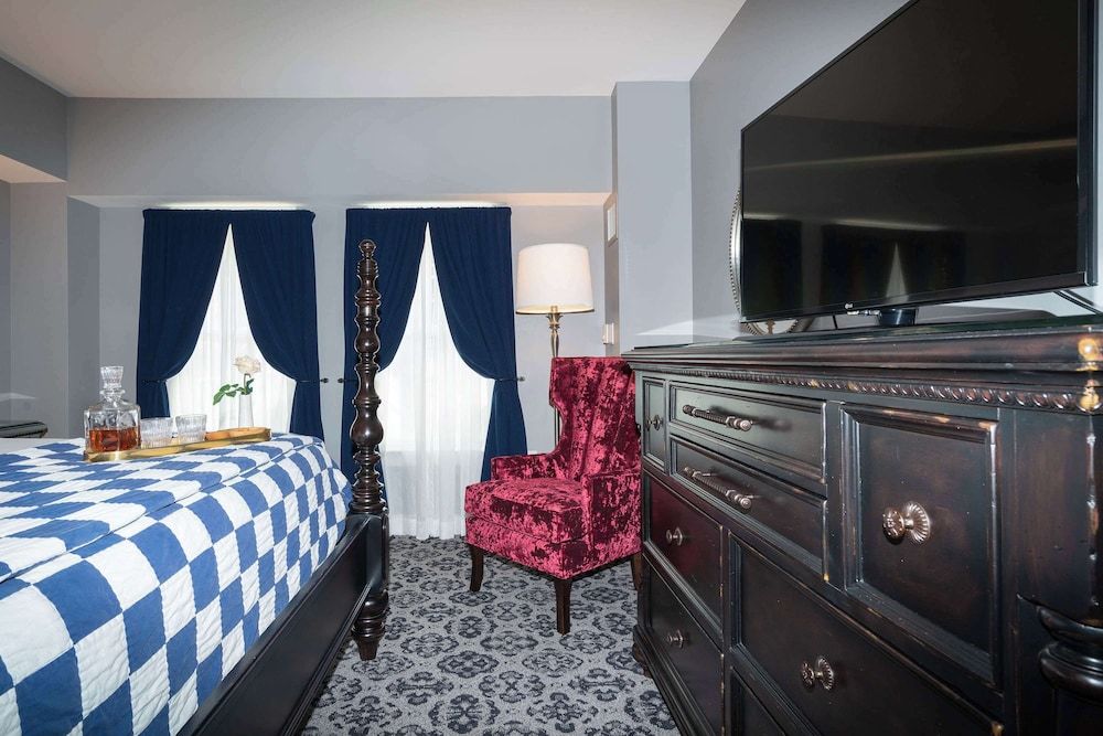 Deluxe Room, 1 King Bed