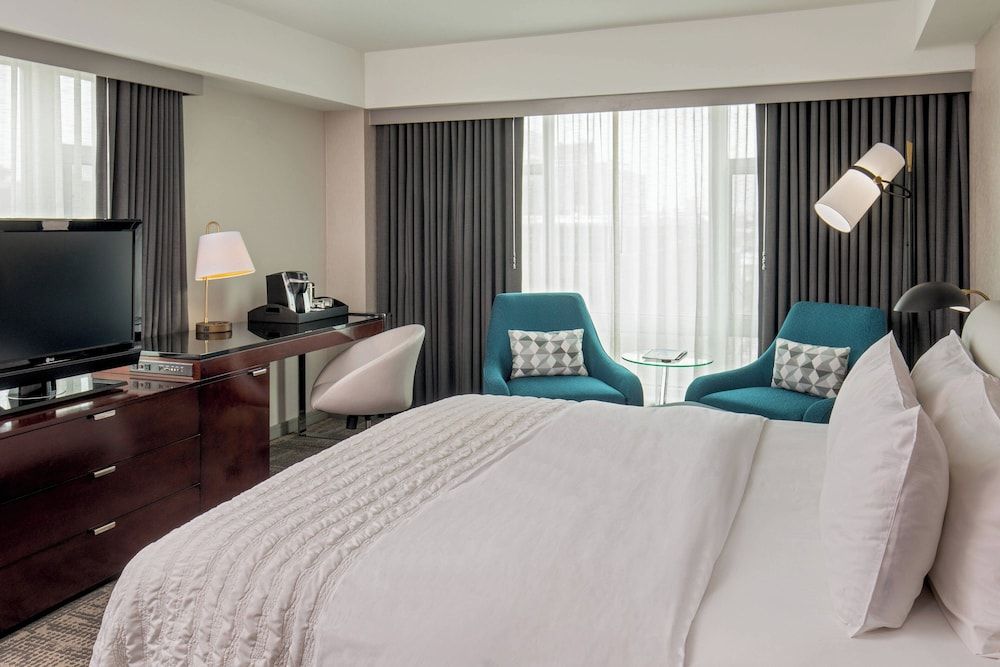 Deluxe Room, 1 King Bed, Non Smoking