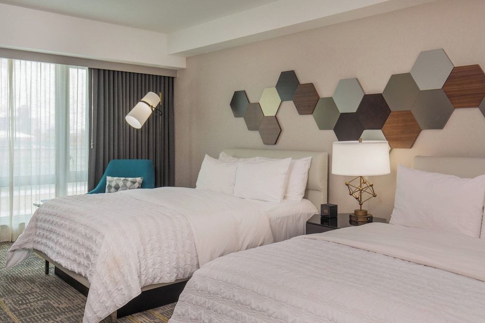 Deluxe Room, 2 Queen Beds, Non Smoking