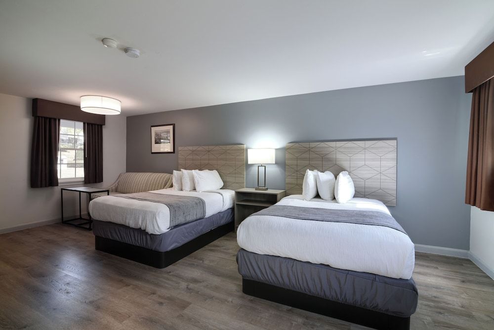 Knights Inn Danvers Basic Room, 2 Double Beds 4