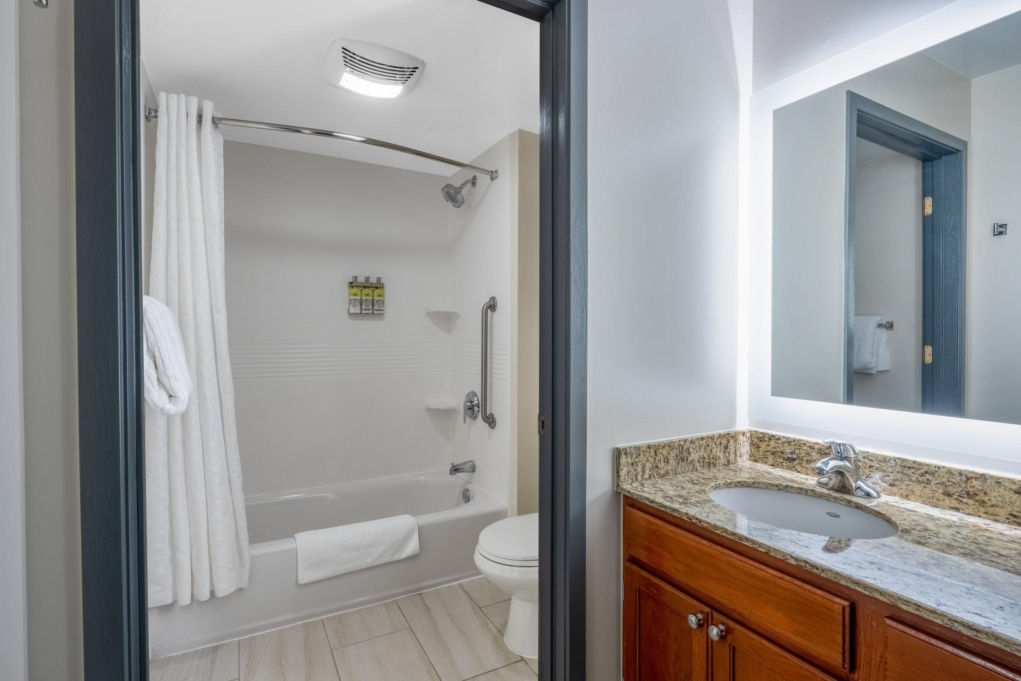2 Queen 2 Bedroom Suite