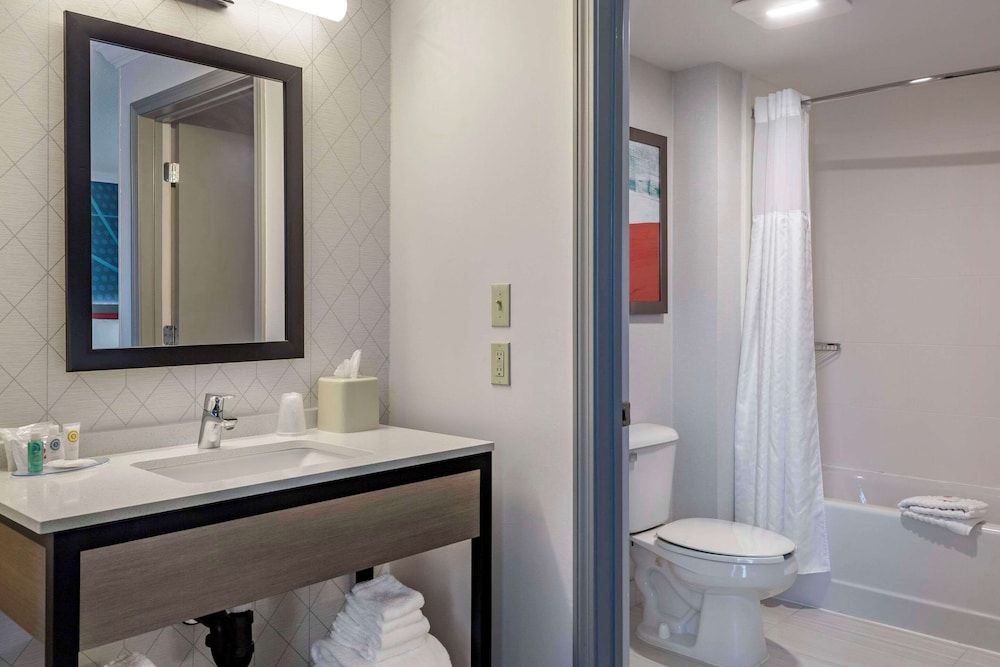 Suite, Multiple Beds, Accessible, Non Smoking