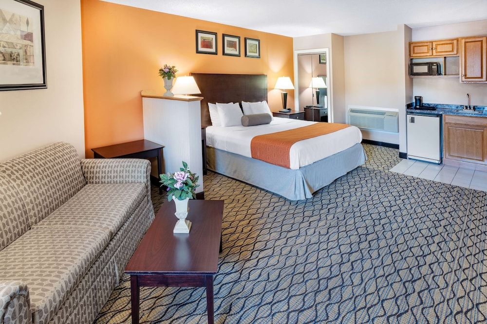 Studio Suite, 1 King Bed, Non Smoking