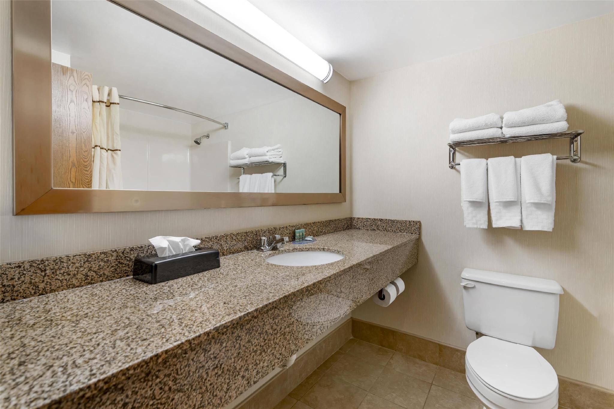 2 Double Beds, Nonsmoking, Partial View