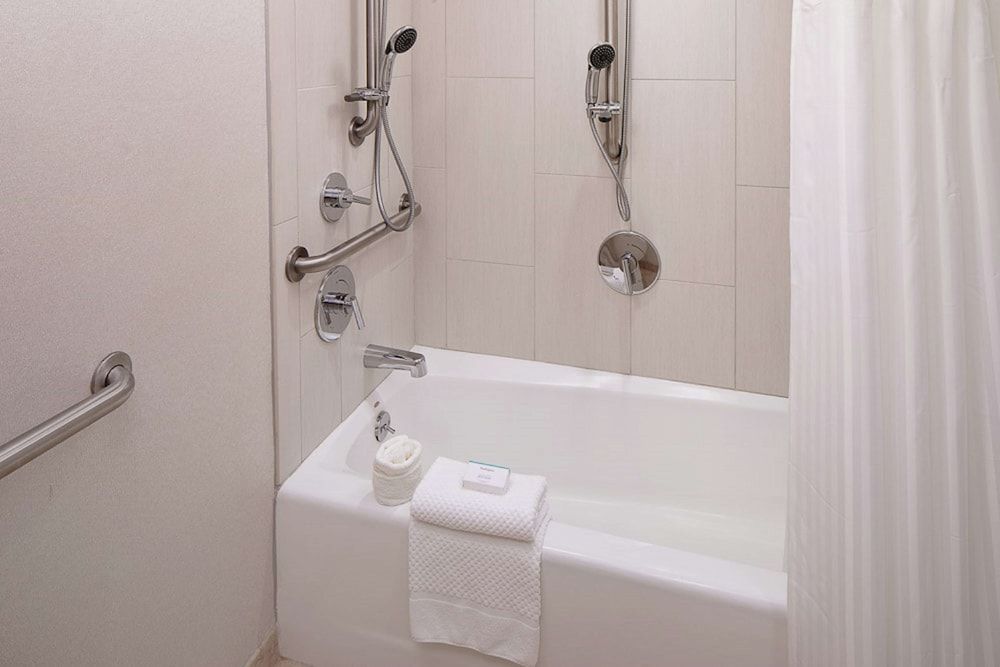 Premium Suite, 1 King Bed, Accessible, Bathtub