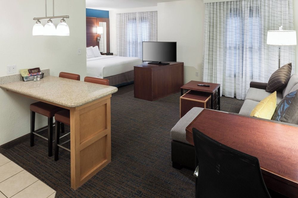 Studio, 1 King Bed with Sofa bed, Non Smoking (Hearing Accessible)