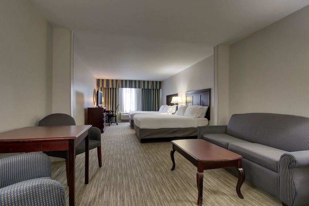 Suite, Multiple Beds