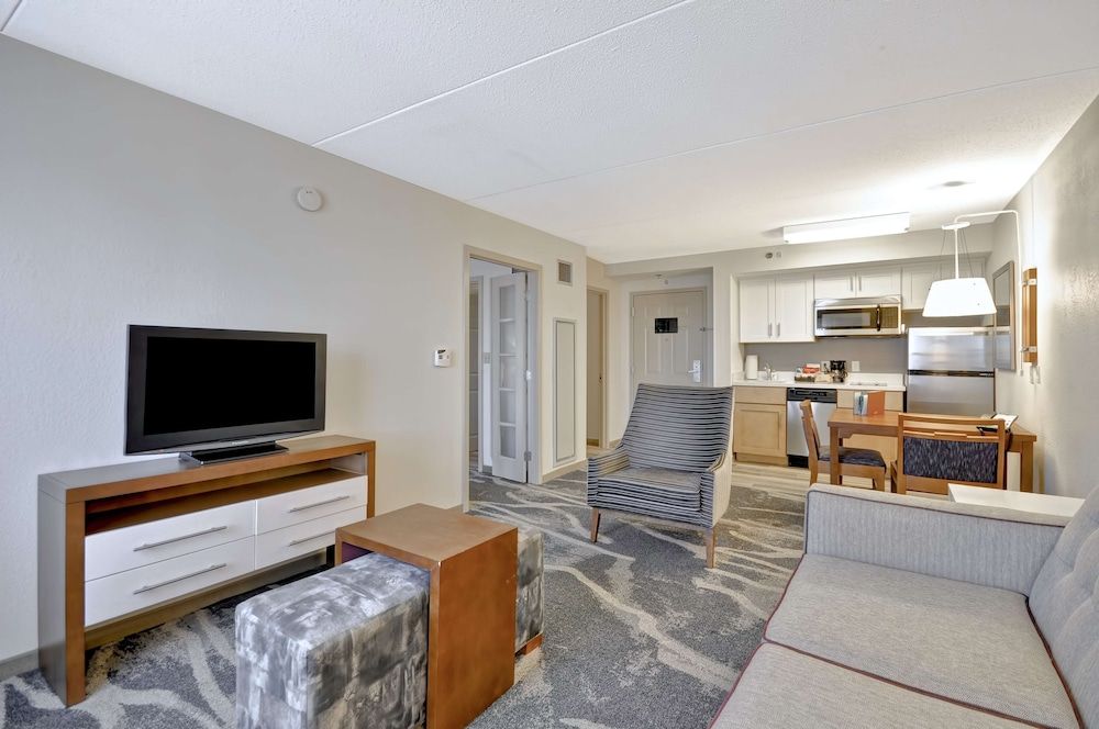 Suite, Accessible, Bathtub (2 Double Beds and Sofabed)