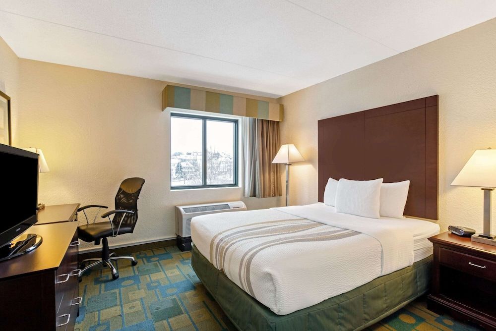 Room, 1 Queen Bed, Non Smoking
