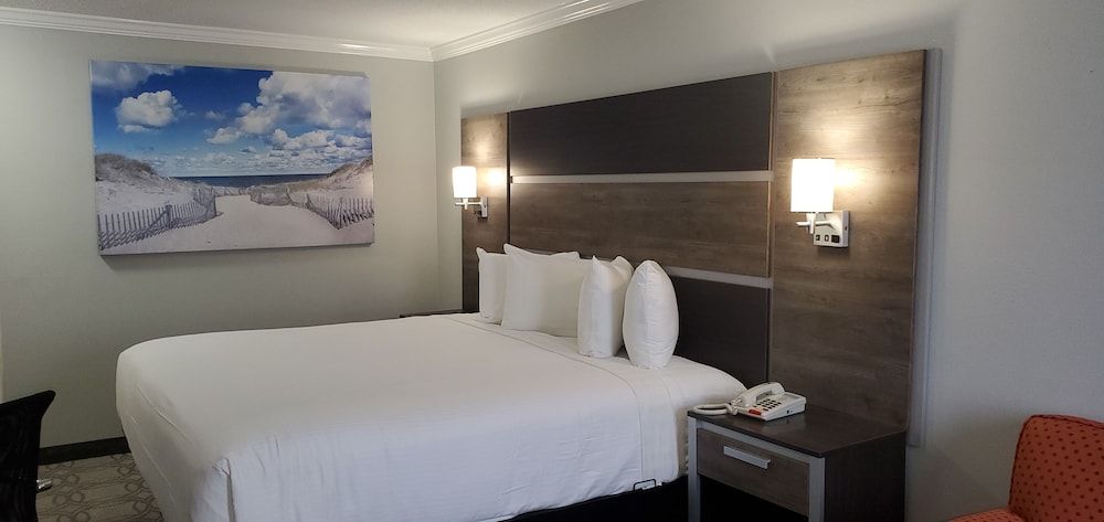 Ambassador Inn & Suites Family Suite 2