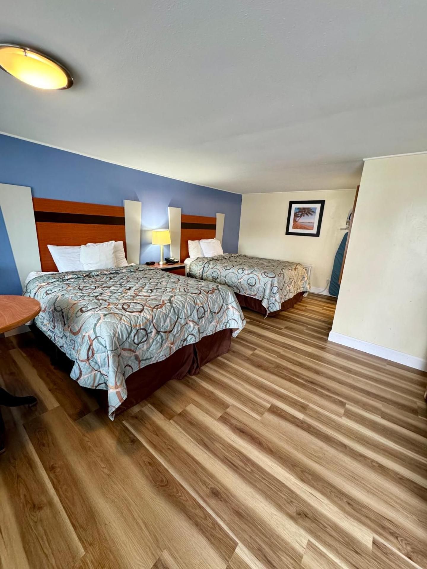 2 Queen Beds Non-Smoking