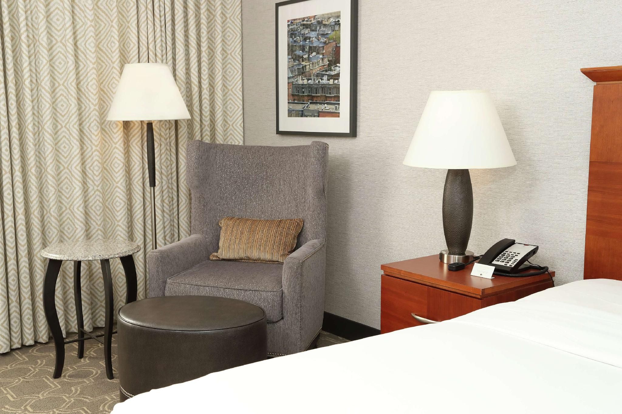 1 King Bed Non Smoking
