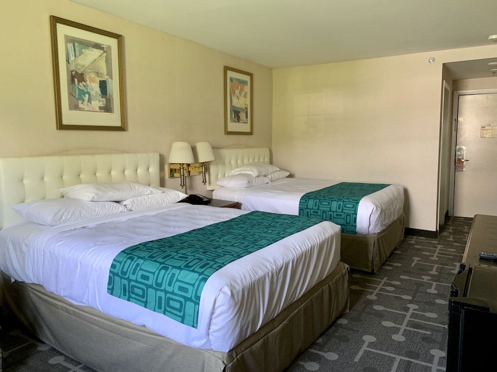 Room, 2 Queen Beds, Non Smoking