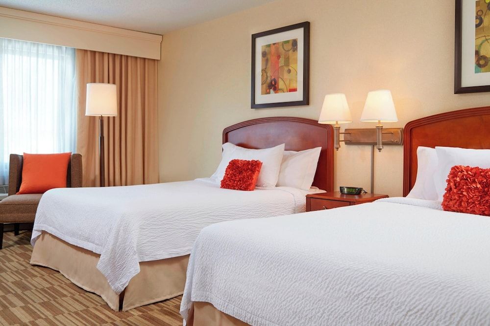 Room, 2 Queen Beds, Non Smoking