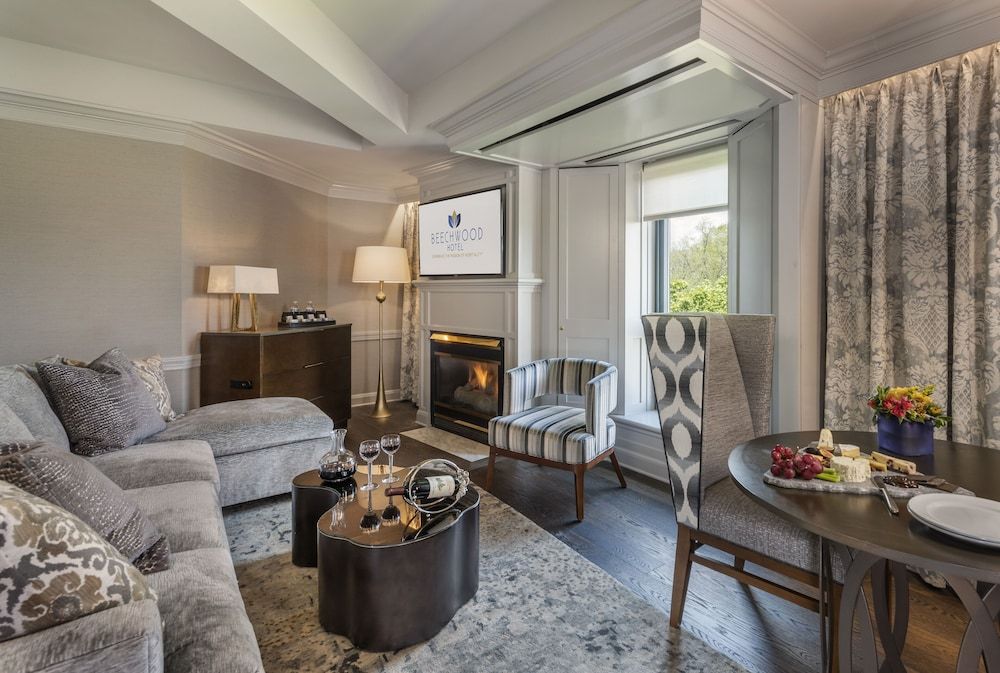 Beechwood Hotel Suite, Fireplace 7