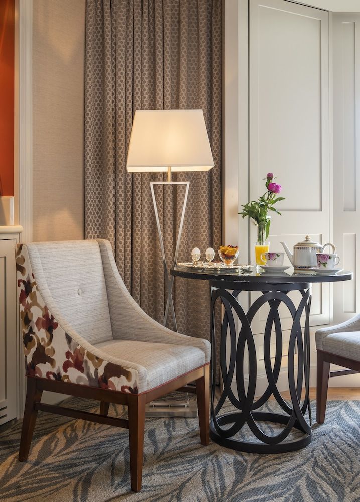 Beechwood Hotel Standard Room, 1 King Bed 8