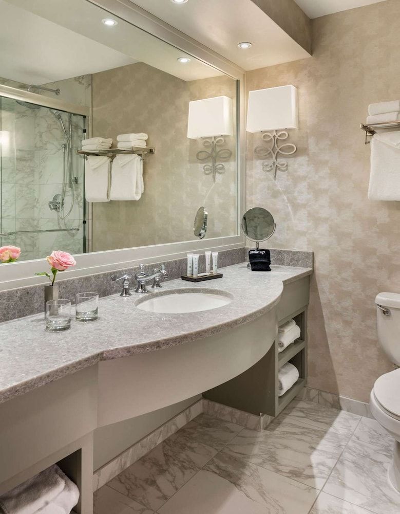 Beechwood Hotel Standard Room, 1 King Bed 7