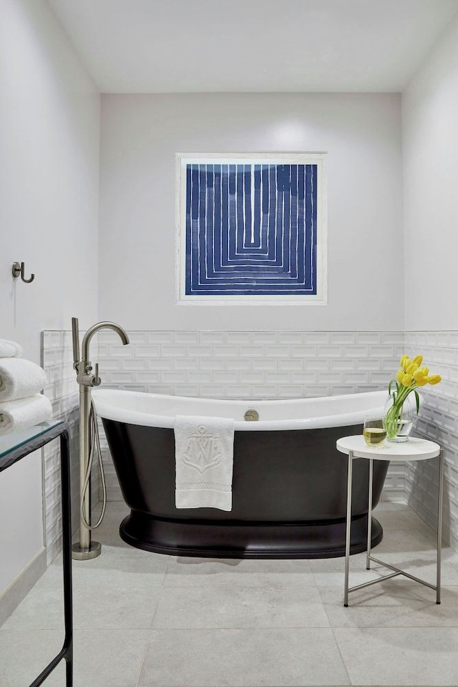 Room, 1 King Bed (Mobility Accessible, Tub)