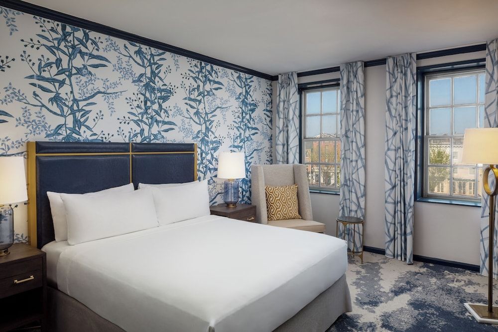 Room, 1 King Bed, Accessible (Hearing)